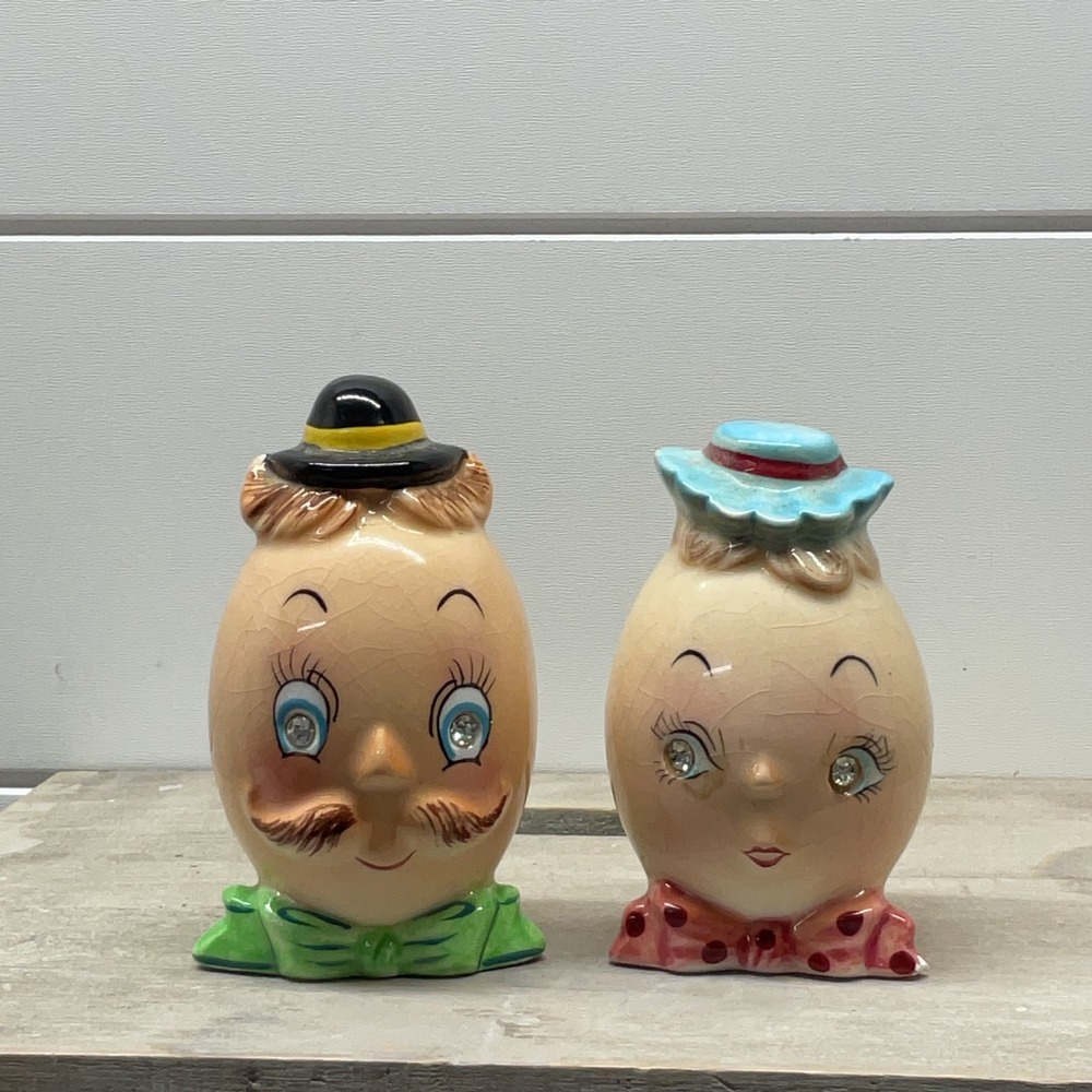 Vintage Humpty Dumpty Salt and Pepper Shakers Rhinestone Eyes Japan 042 Set